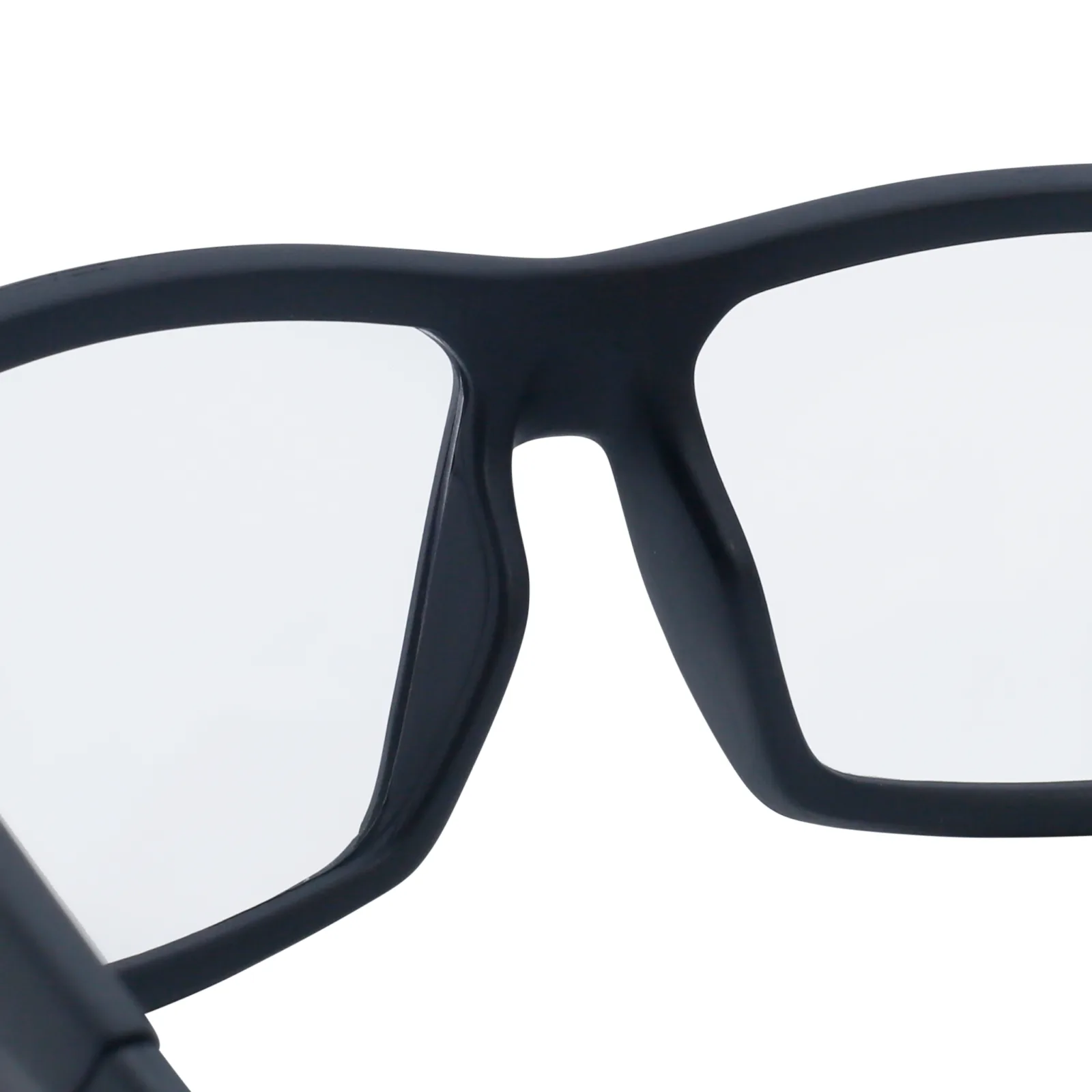 Imagen en primer plano que muestra el puente nasal de las gafas de seguridad transparentes JORESTECH