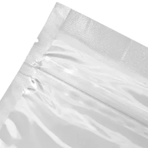 Primer plano de una bolsa para selladora al vacío JORESTECH® con cierre de cremallera sobre fondo blanco